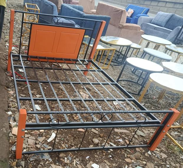 5by6 Metallic Bed and Wood for Sell - thumbnail 2