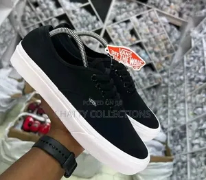 Black and White Unisex Vans Shoes Sizes 38 to 45