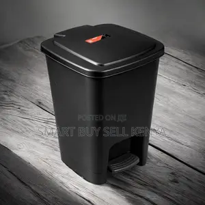 Strong Frame Long Durability 30l Hard Plastic Step Pedal Waste Bin