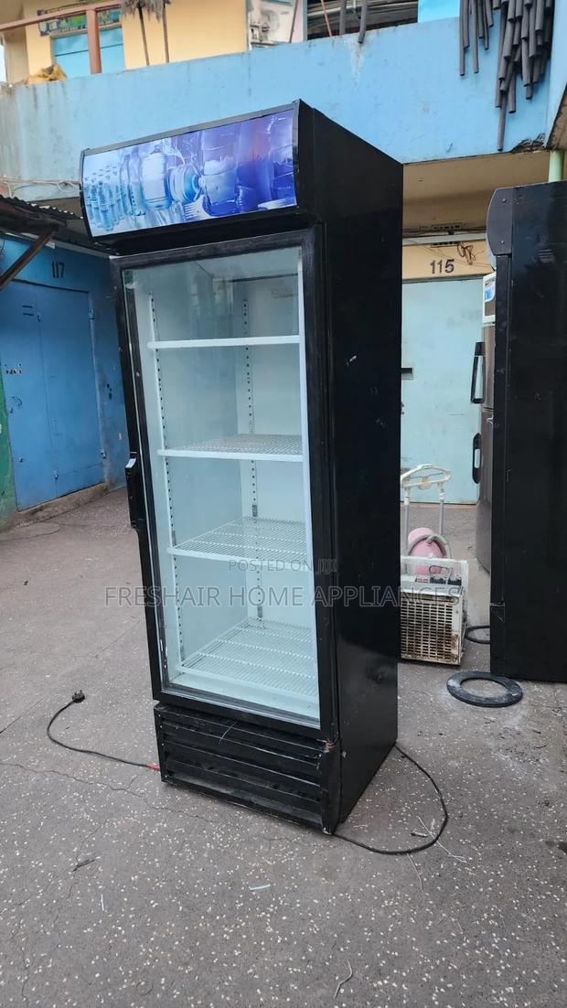 Large Specious Display Fridge 500litres - thumbnail 2