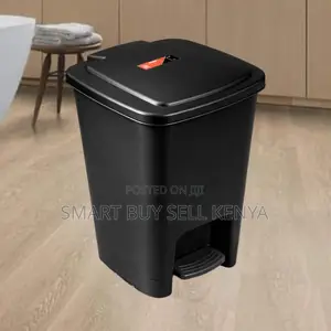 Reliable Quality 30l Hard Plastic Step Pedal Waste Bin for Bathrooms