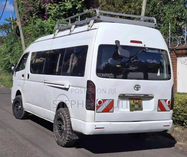 Toyota HiAce 2009 White - thumbnail 7