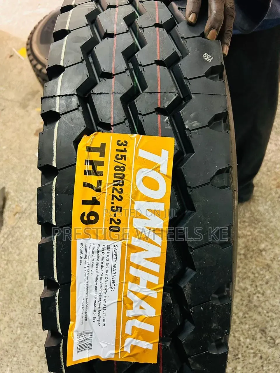 315/80r22.5 Townhall Tires