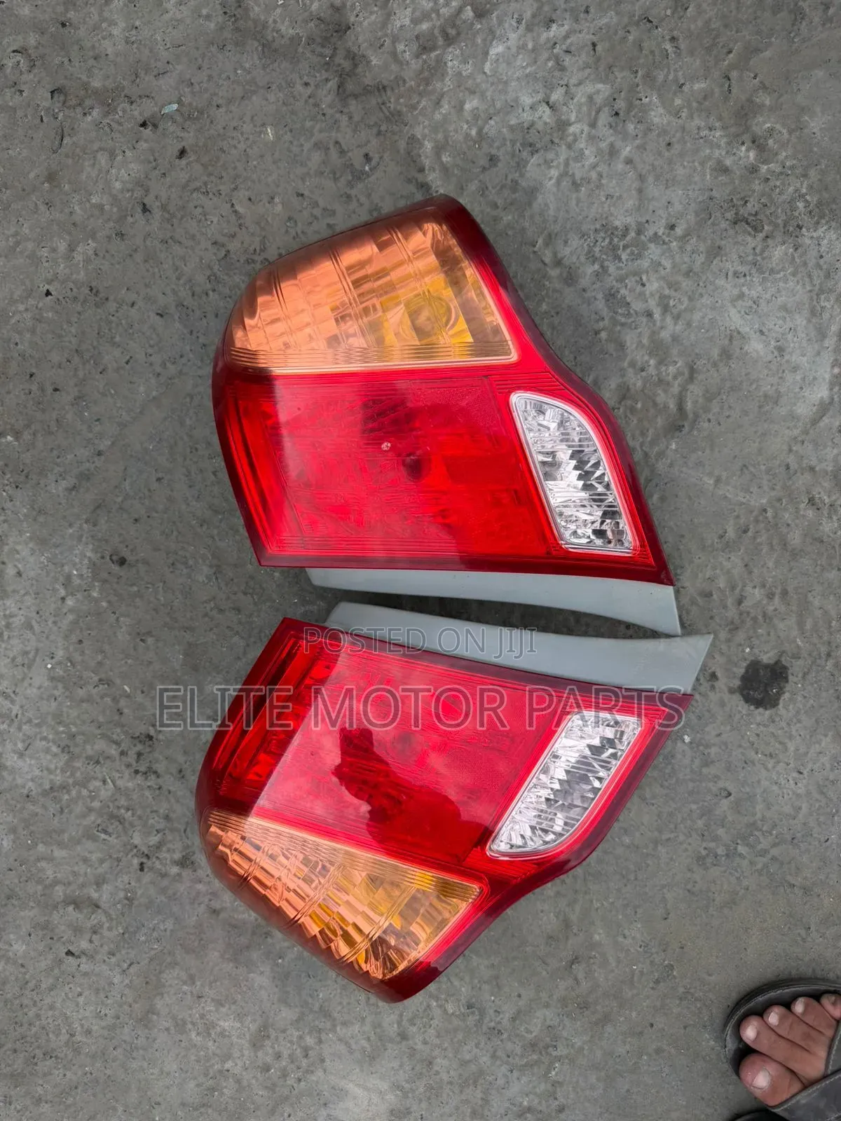 Toyota Axio 2008 Backlights