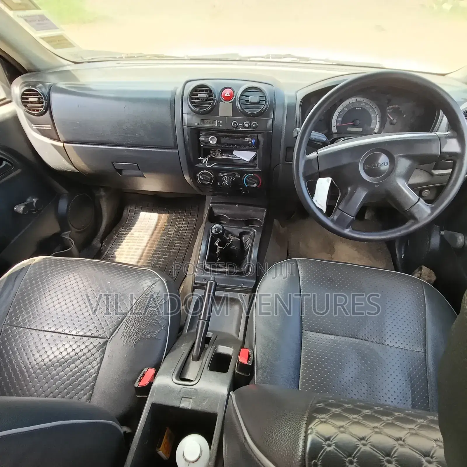 Isuzu D-MAX 2011 White