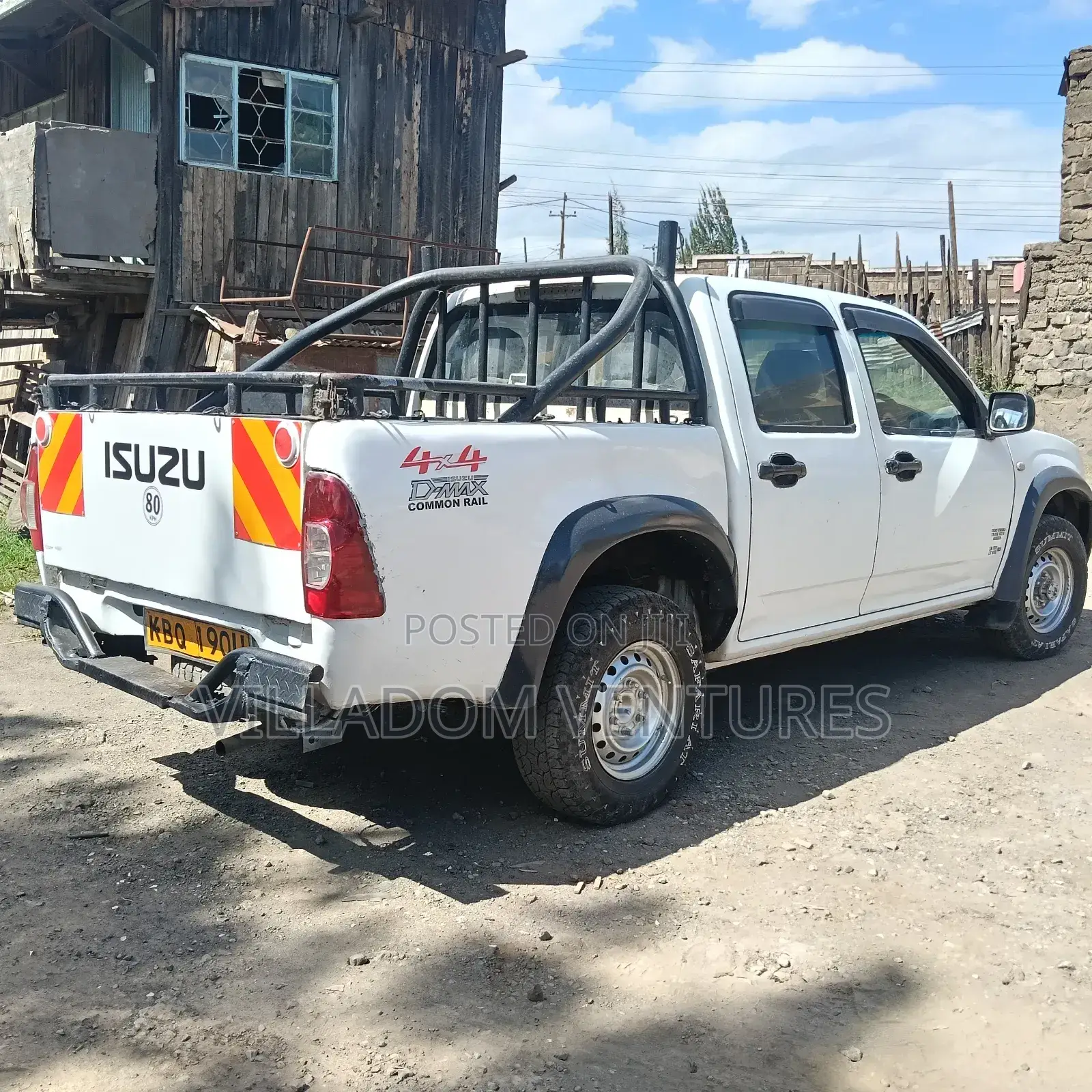 Isuzu D-MAX 2011 White