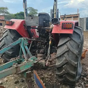 Quick Sale Case 3 Jx 75t in Excellent Condition/Nardi 3disc Plough