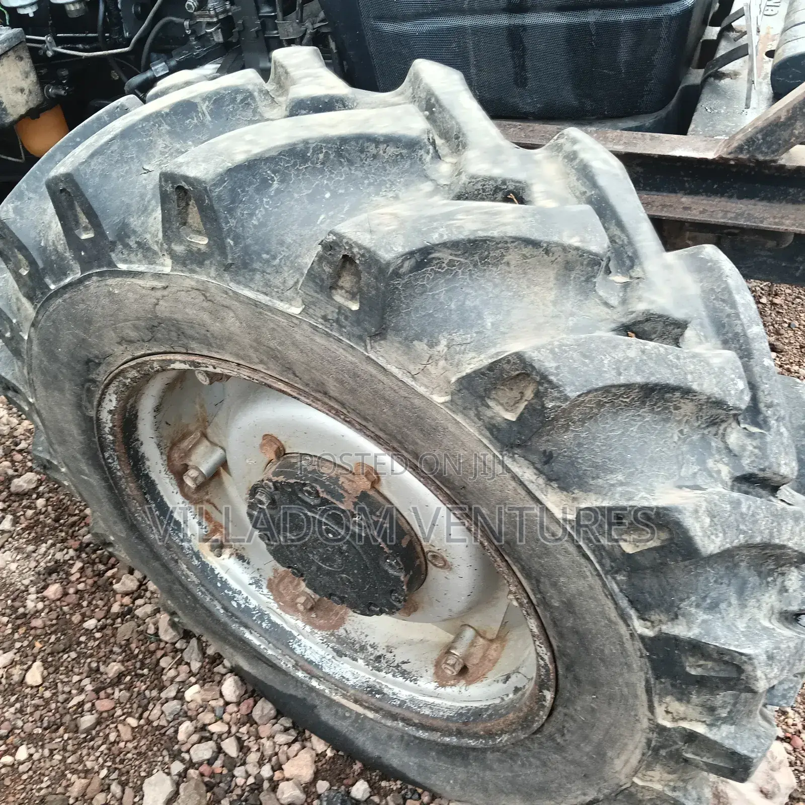 Quick Sale Case 3 Jx 75t in Excellent Condition/Nardi 3disc Plough
