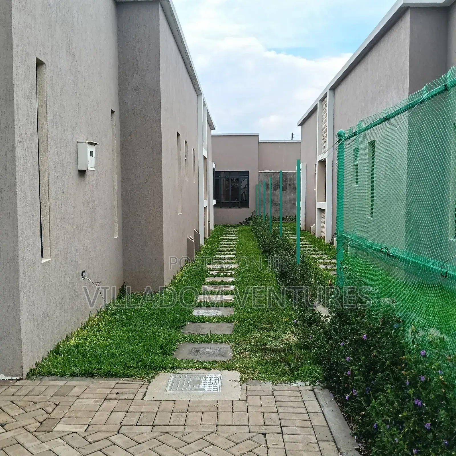3bdrm Townhouse/Terrace in Nakuru Town East for sale