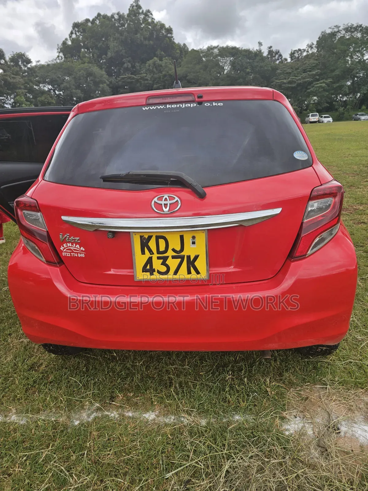 Toyota Vitz 2017 Red