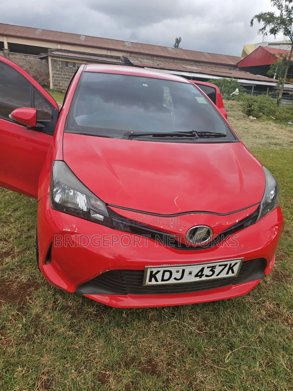 Toyota Vitz 2017 Red