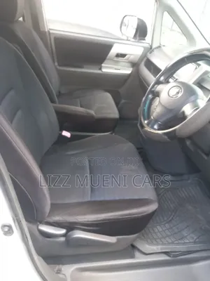 Toyota Voxy 2010 White