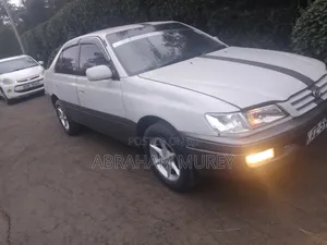 Toyota Corolla 1.9 D Sedan 2000 Silver