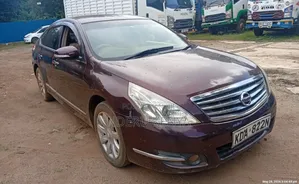 Nissan Teana 2012 Red
