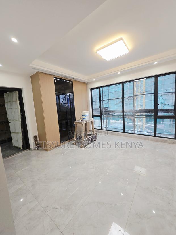 Studio Apartment in Spring Valley for sale - main view