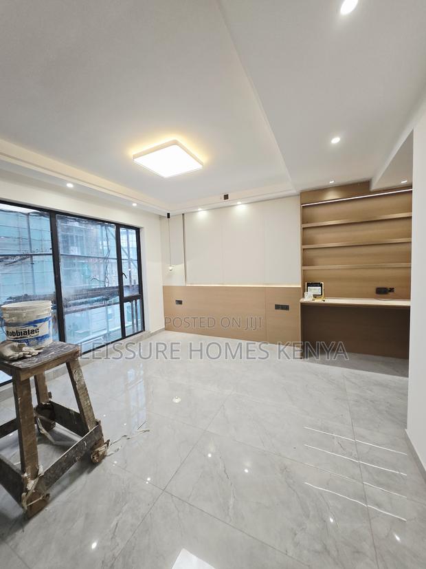 Studio Apartment in Spring Valley for sale - thumbnail 3