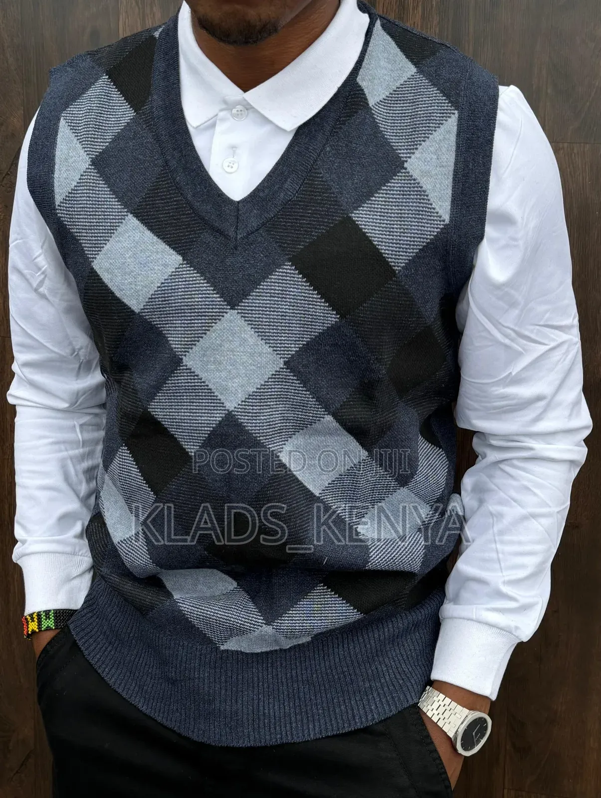 Half Wollen Official Sweaters