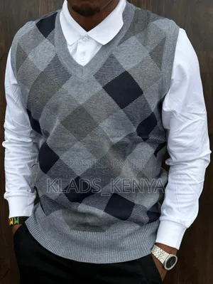 Half Wollen Official Sweaters