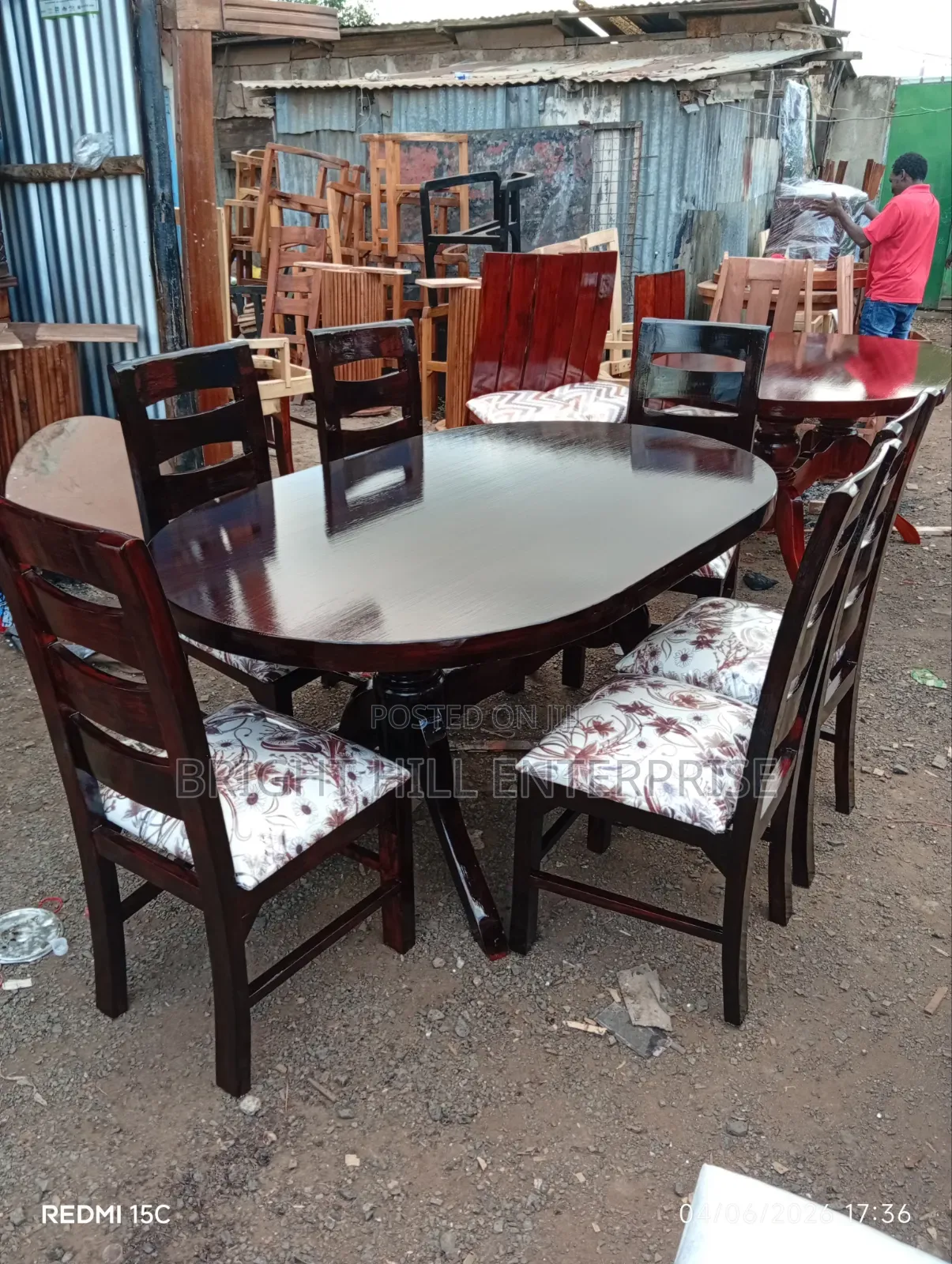 Grand 6 Seater Dining Tables