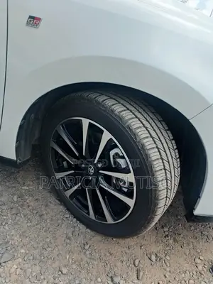 Toyota Harrier 2018 White
