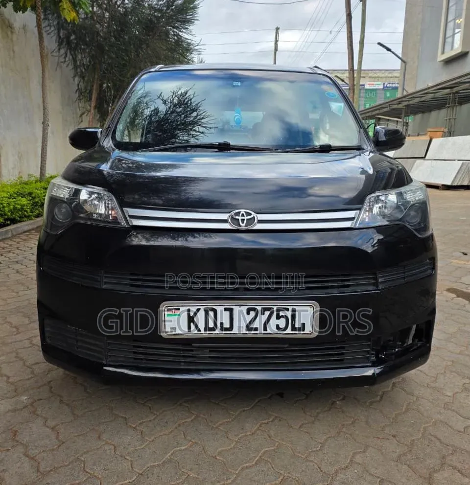 Toyota Spade 2016 Black