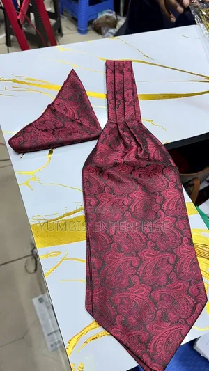 Cravats Ties Set Coming With a Pocket Square