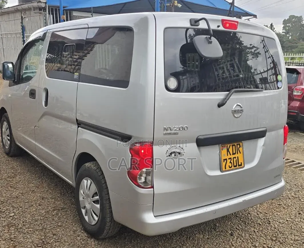 Nissan NV200 2017 Silver
