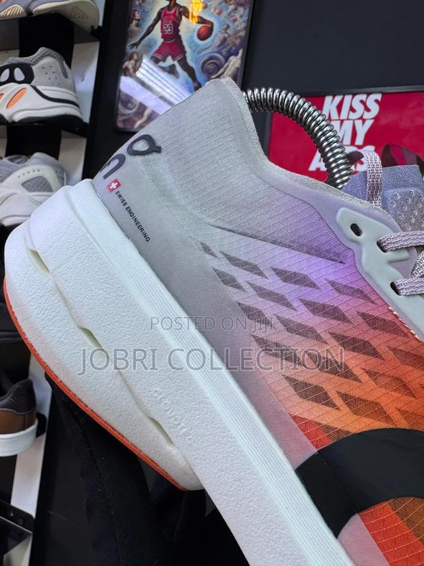 Running Cloudboom Strike Sneakers - thumbnail 2