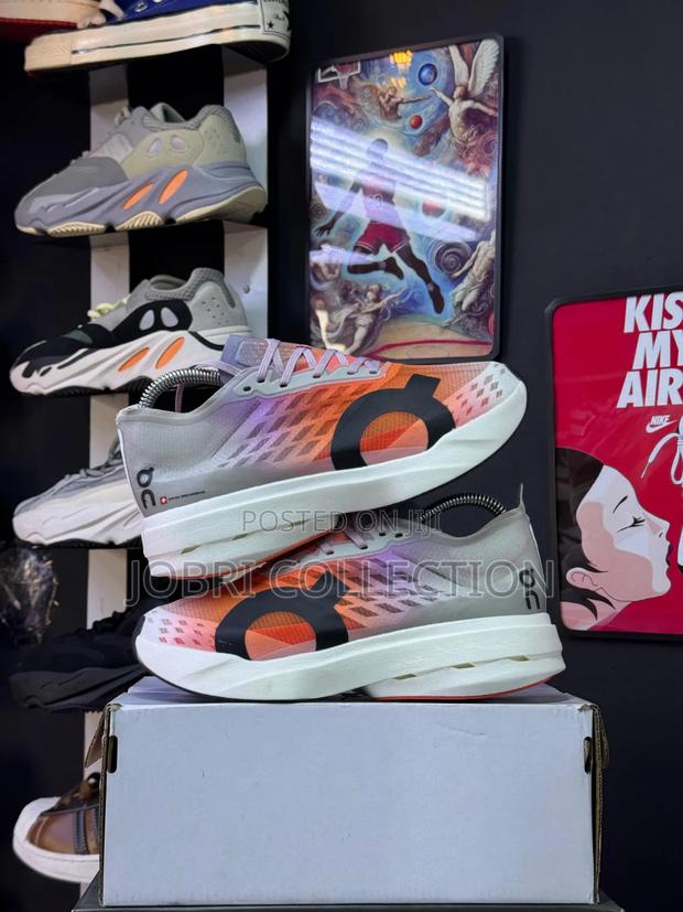 Running Cloudboom Strike Sneakers - thumbnail 5