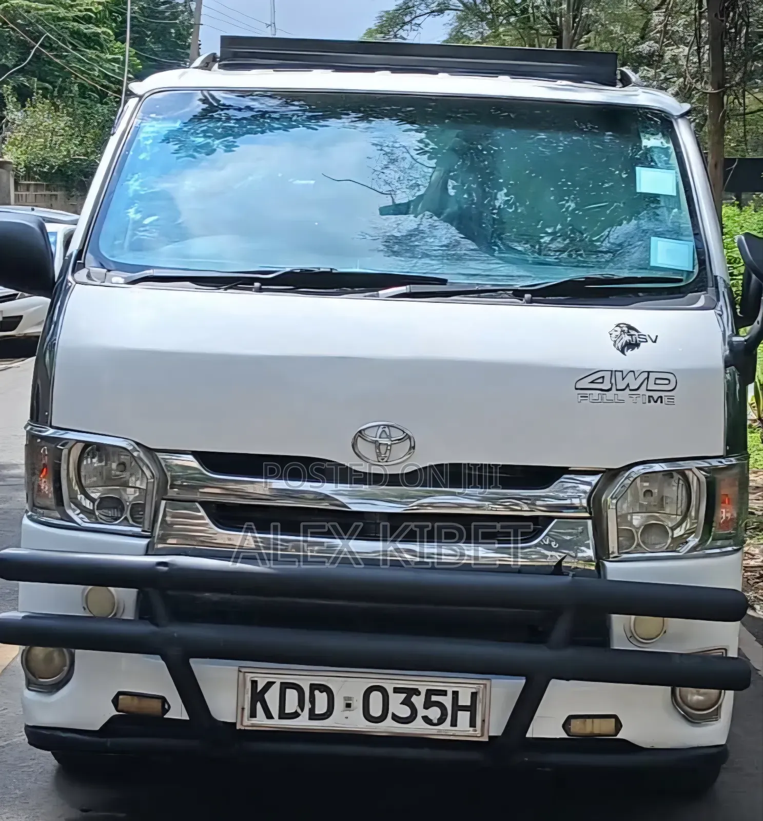 Toyota HiAce 2014 White