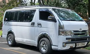 Toyota HiAce 2014 White