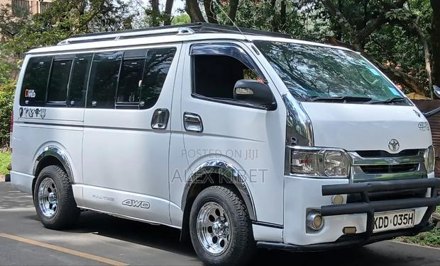 Toyota HiAce 2014 White - thumbnail 2