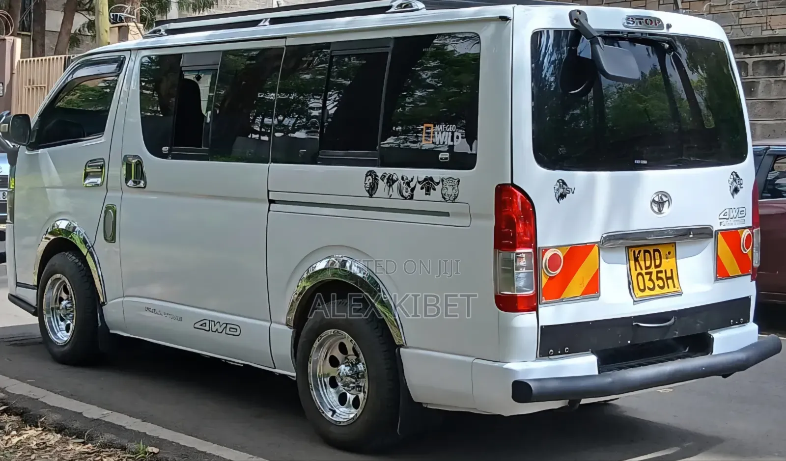 Toyota HiAce 2014 White