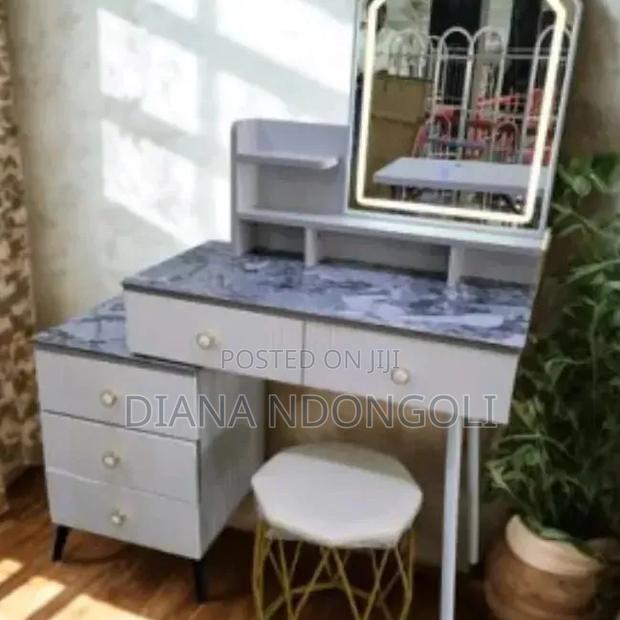 *Large Size Dressing Table With Sliding Mirror