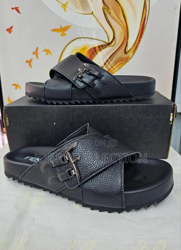 Fendi Roma Black Sandals - thumbnail 2