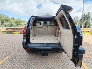 Toyota Land Cruiser Prado 2011 Black