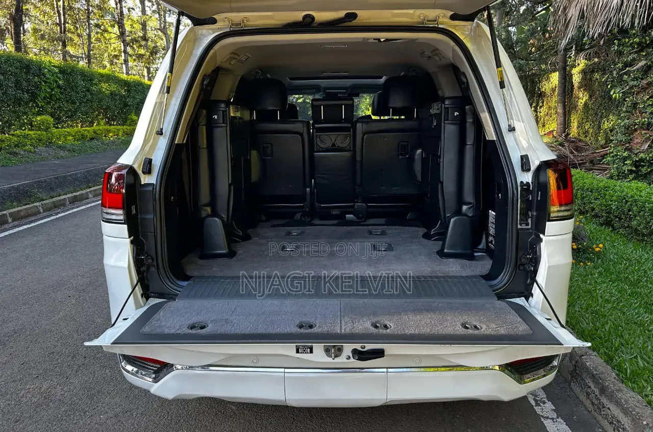 Toyota Land Cruiser 4.6 V8 ZX 2015 White