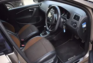 Volkswagen Polo 2019 Gold