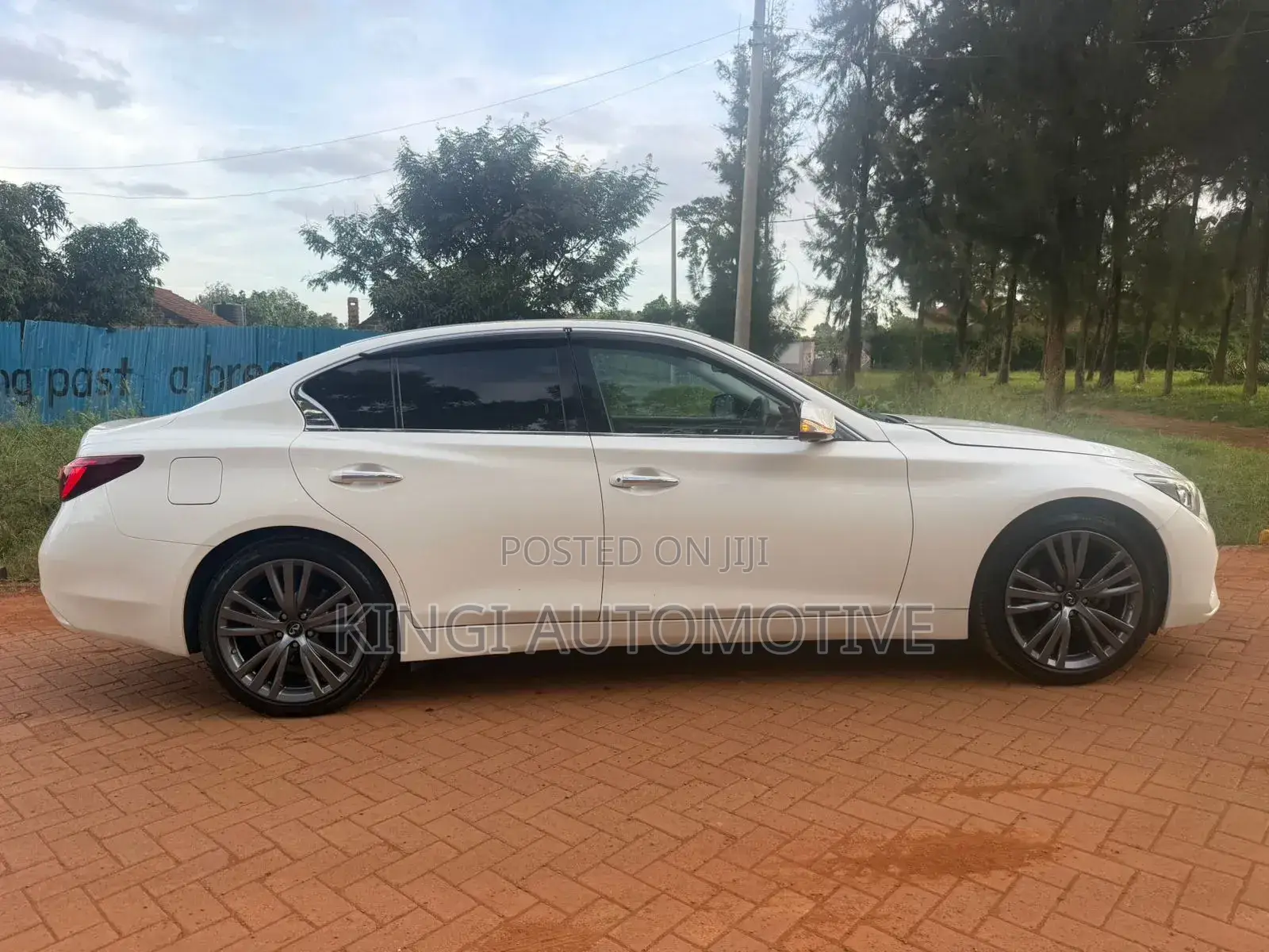 Nissan Skyline 2019 White