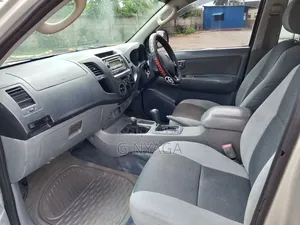 Toyota Hilux 2008 Silver