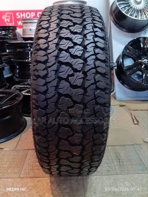 Kumho 225/65r17 Tire - Crugen Premium Sport Touring Radial