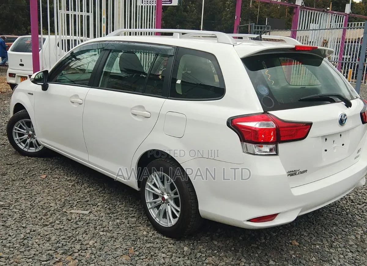 Toyota Corolla Fielder 2019 White