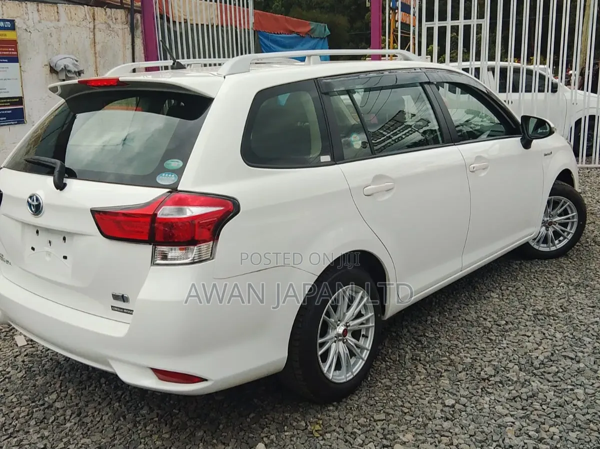 Toyota Corolla Fielder 2019 White