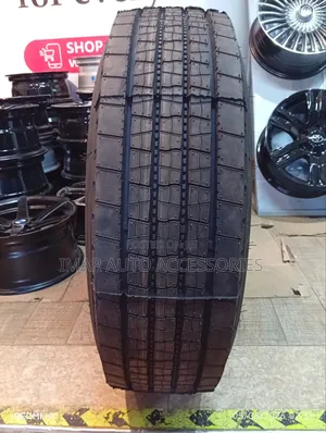 Runever 235/75r17.5 Tire - Heavy-Duty 16pr Medium Truck Radial