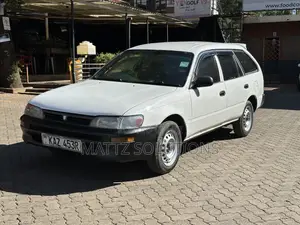 Toyota Corolla 2002 White