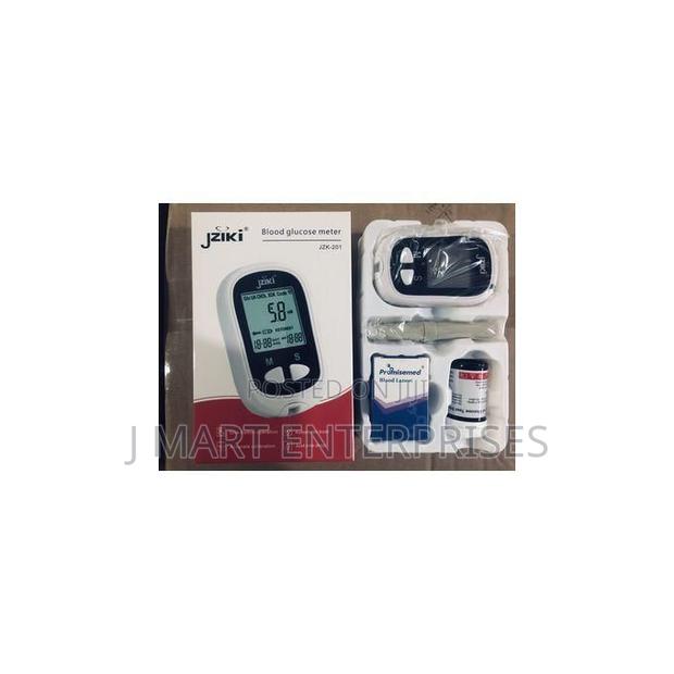 Smart Blood Glucose Meter With * 50pcs Test Strips * 50pcs Lancets