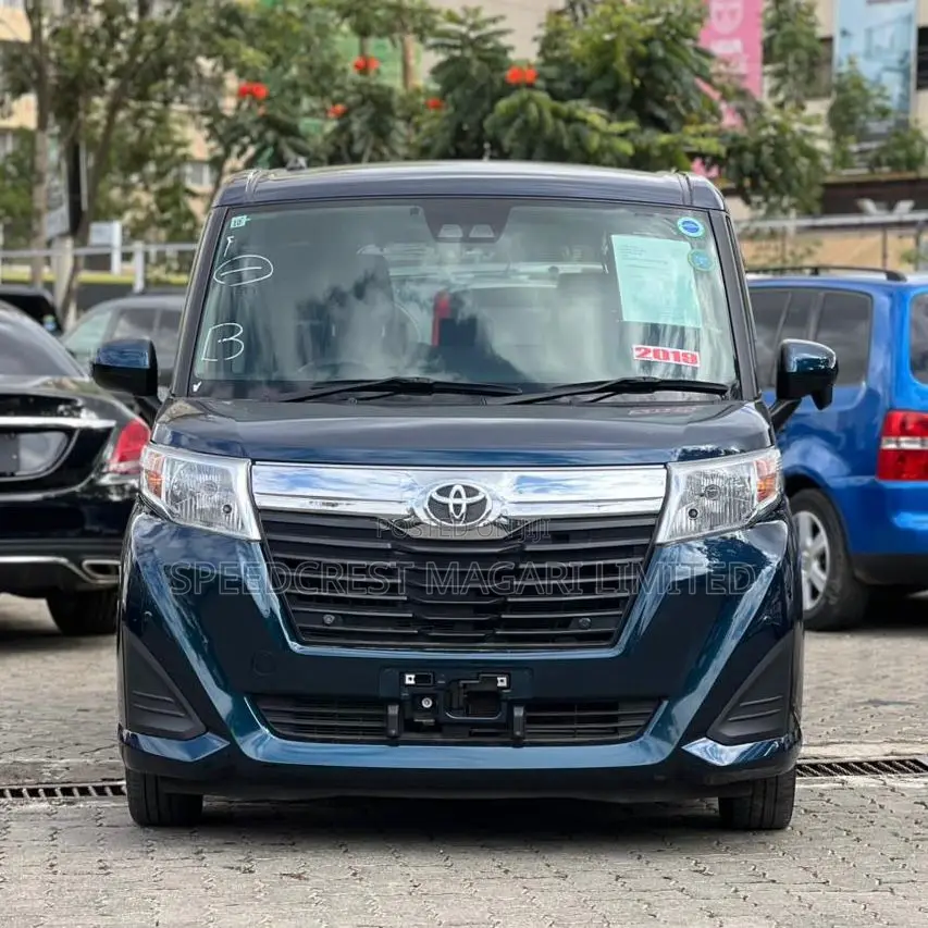 Toyota Roomy 2019 Blue