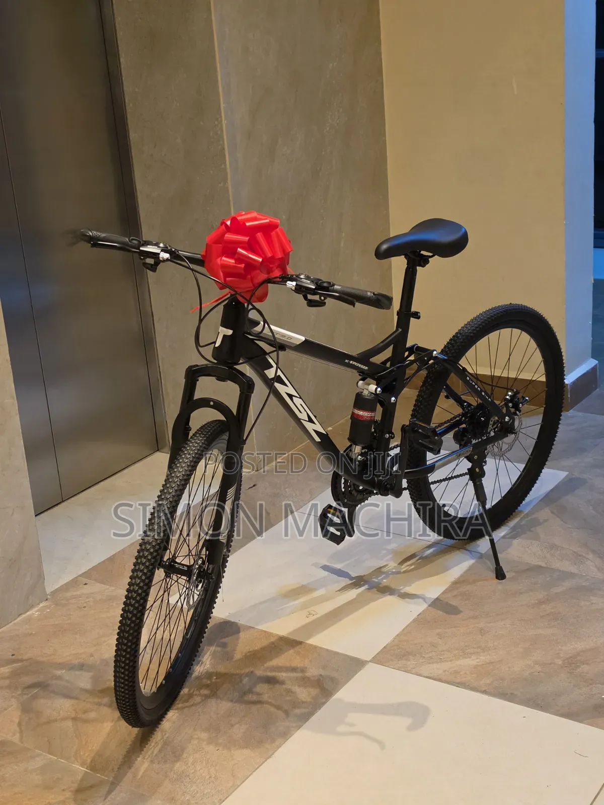 Bike Size 26 With Double Disc Brakes and Shock Absorbers