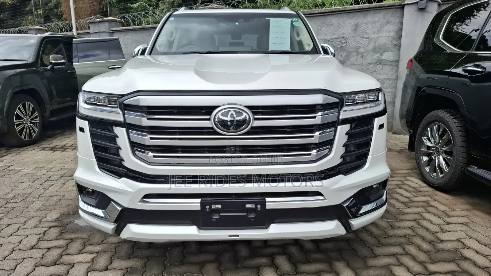 Toyota Land Cruiser 2023 White
