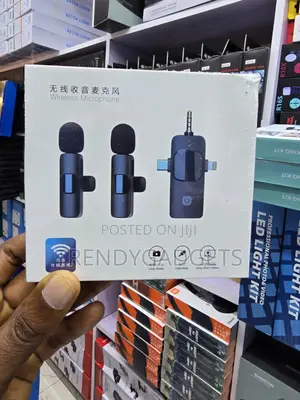 3-in-1 Dual Wireless Lavalier Microphone for iPhone Android